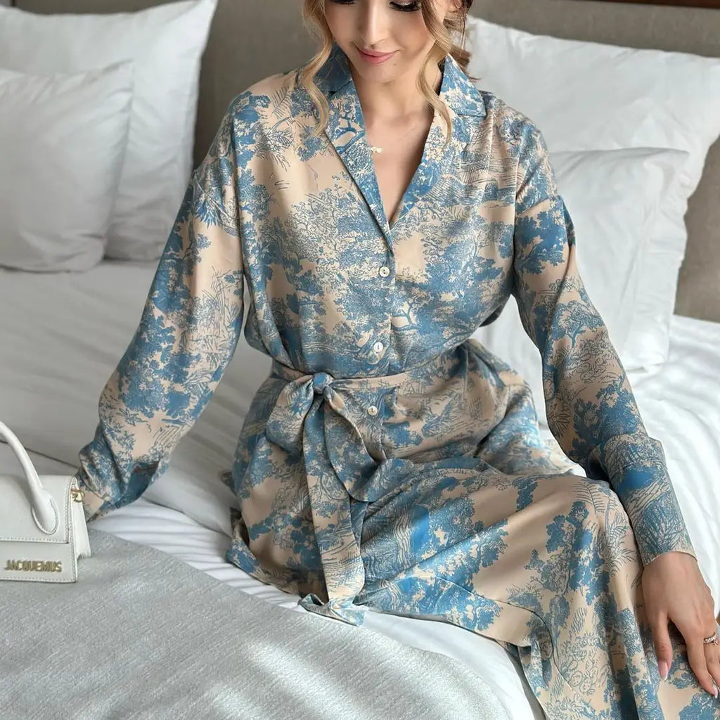 Pyjama old money