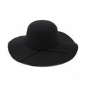 Chapeau Old Money Noir - old money style