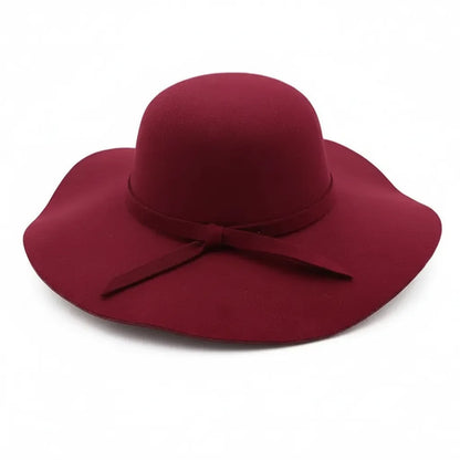 Chapeau Old Money Rouge - old money style