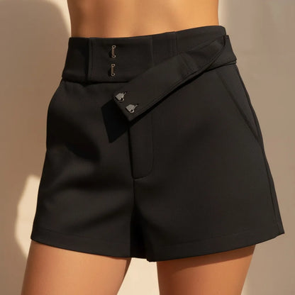 Short old money femme